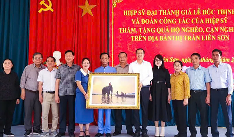 Đoàn Công Tác Bệnh Viện Cùng Hiệp Sĩ Đại Thánh Giá Gioan Baotixita Lê Đức Thịnh (4)