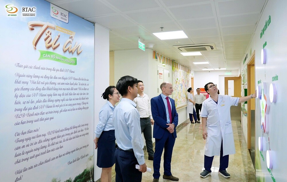Af Hanoi Tiếp đoàn Công Tác Merck Healthcare (9)