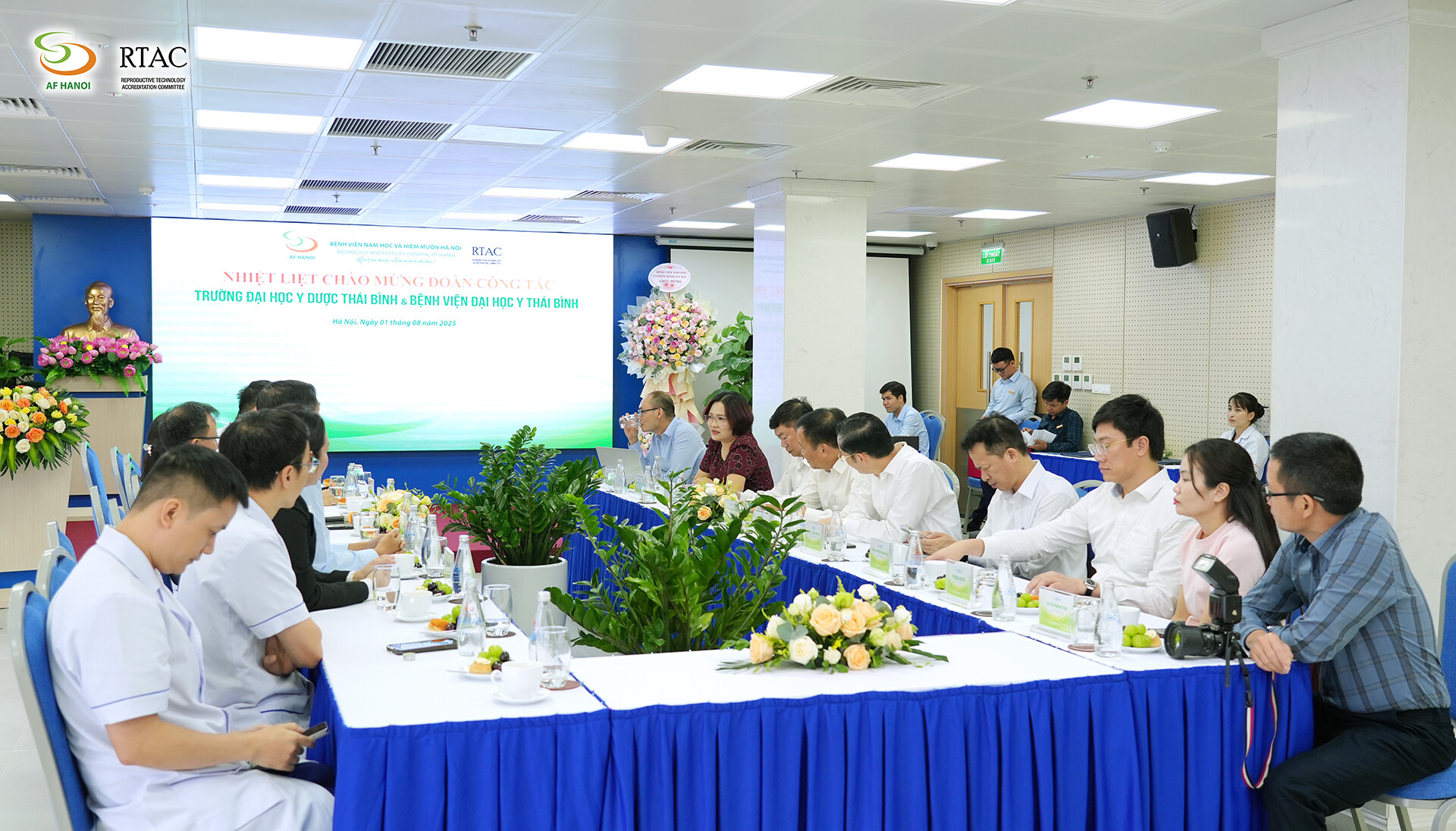 Ảnh Kí Kết Hợp Tác Đh Y Thái Bình (11)