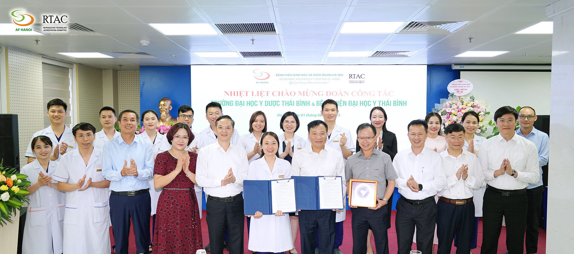 Ảnh Kí Kết Hợp Tác Đh Y Thái Bình (22)