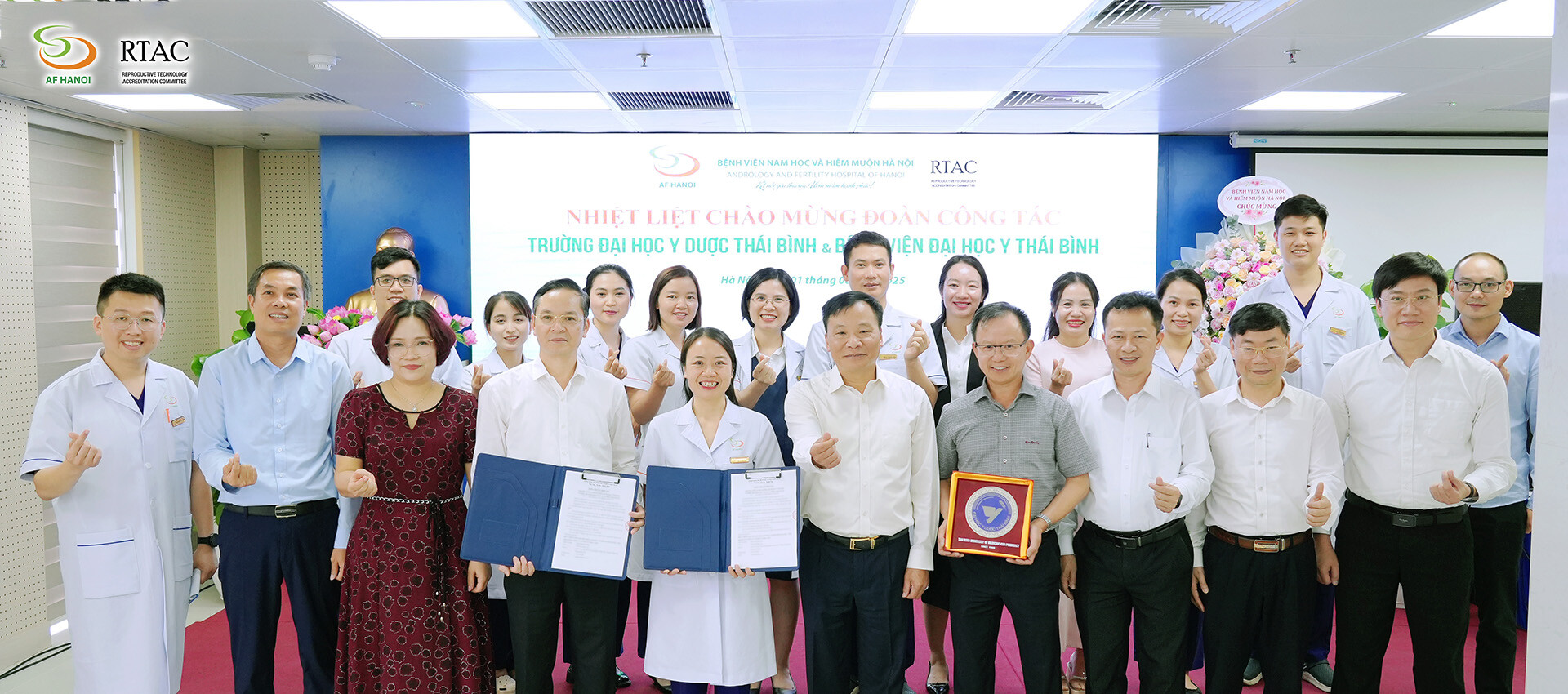 Ảnh Kí Kết Hợp Tác Đh Y Thái Bình (23)