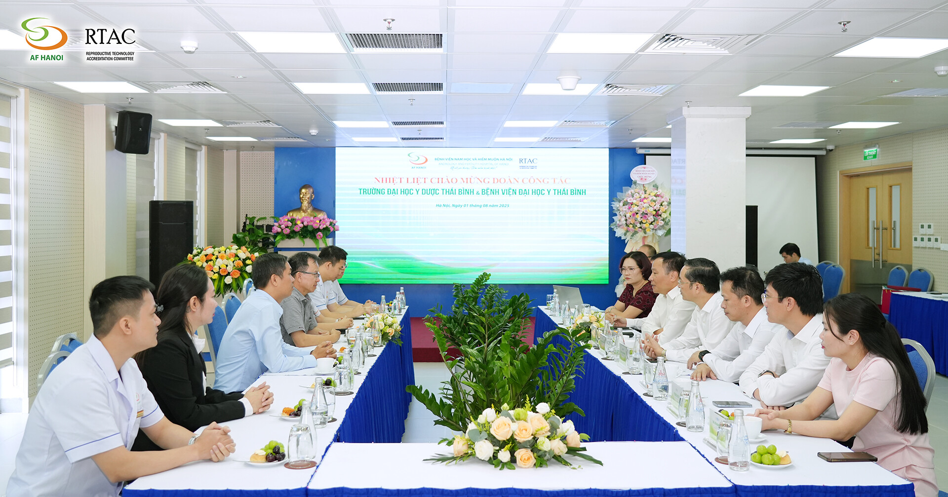 Ảnh Kí Kết Hợp Tác Đh Y Thái Bình (4)
