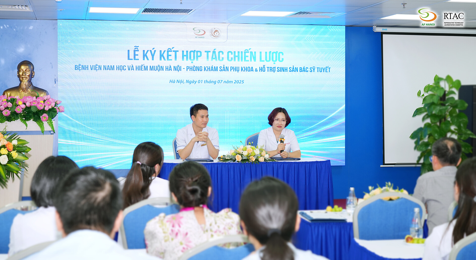 Lễ Ký Kết Hợp Tác Pk Bác Sĩ Tuyết Thái Bình (13)