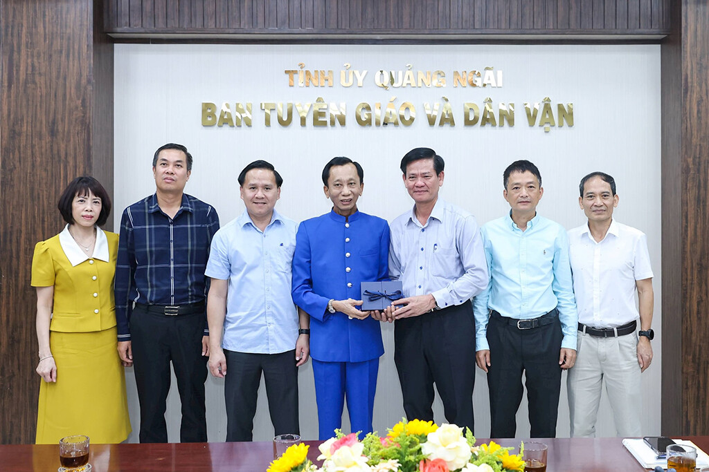 Thông Qua Ban Tuyên Giáo Và Dân Vận Tỉnh ủy