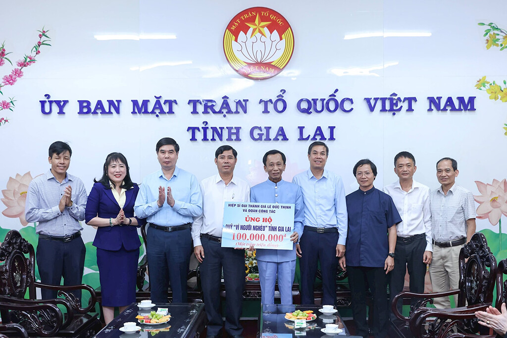 Thông Qua Ubmttq Tỉnh Gia Lai, đoàn đã Trao 100 Triệu đồng