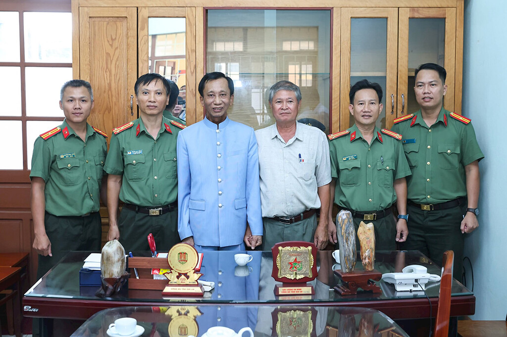 Thông Qua Phòng An Ninh Nội địa (pa02)