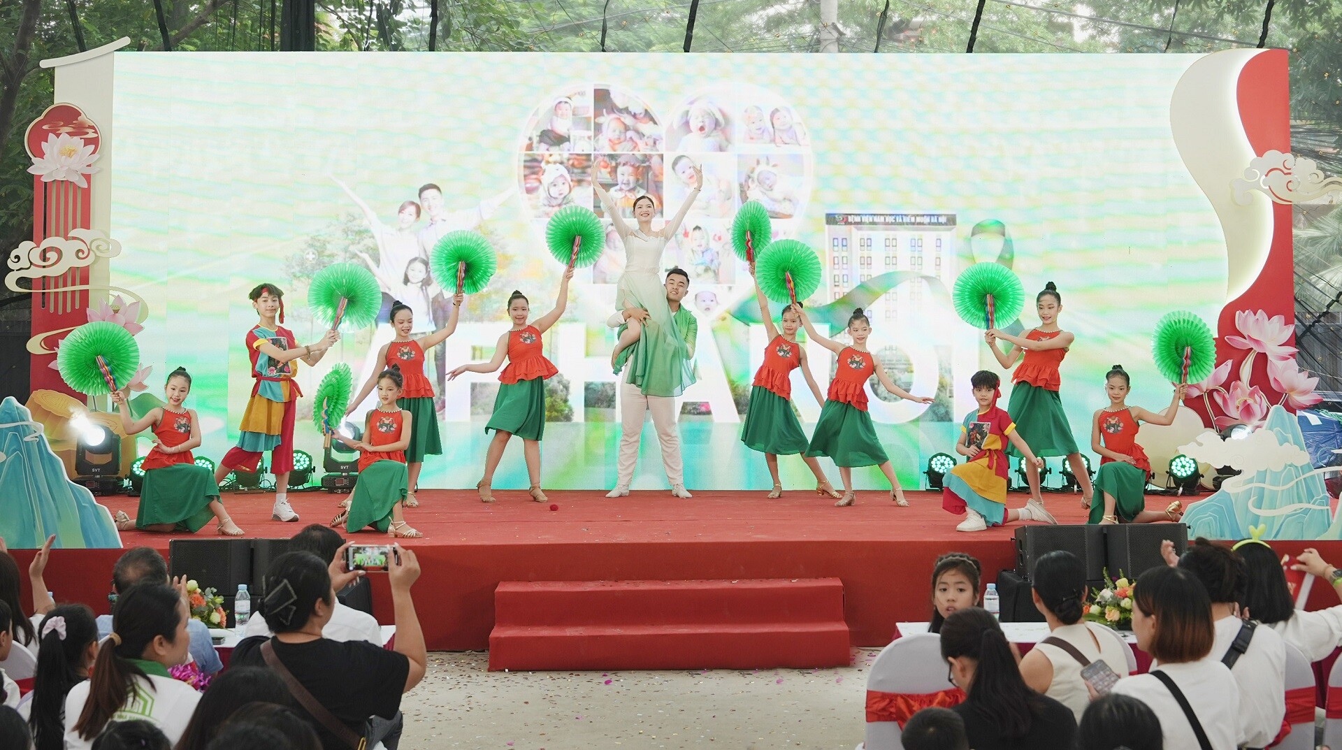 Ngay Hoi Gia Dinh Am Tinh Doan Vien 2025 (14)