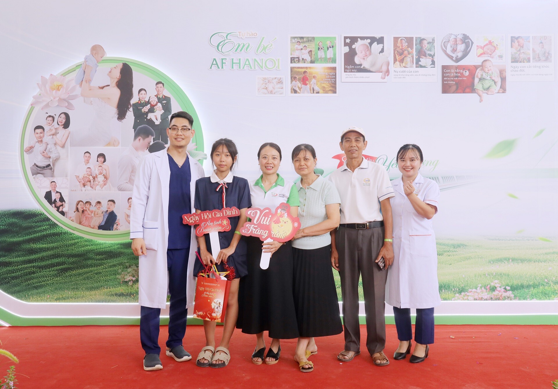 Ngay Hoi Gia Dinh Am Tinh Doan Vien 2025 (20)