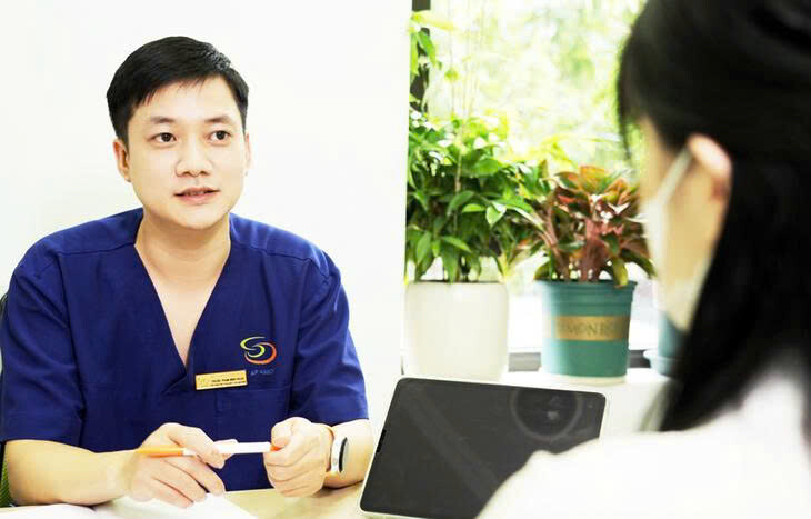 Bác Sĩ Phạm Minh Ngọc Tư Vấn Cho Bệnh Nhân