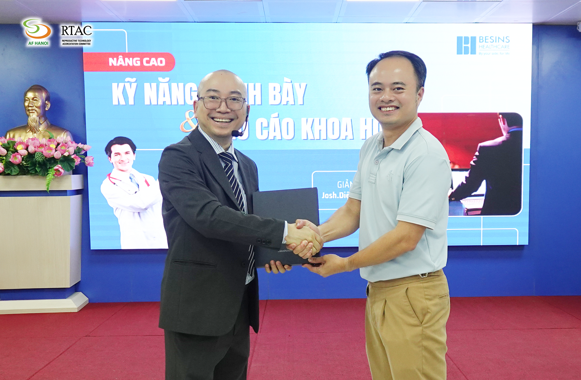 Lop Dao Tao Ky Nang Trinh Bay Va Bao Cao Khoa Hoc (9)