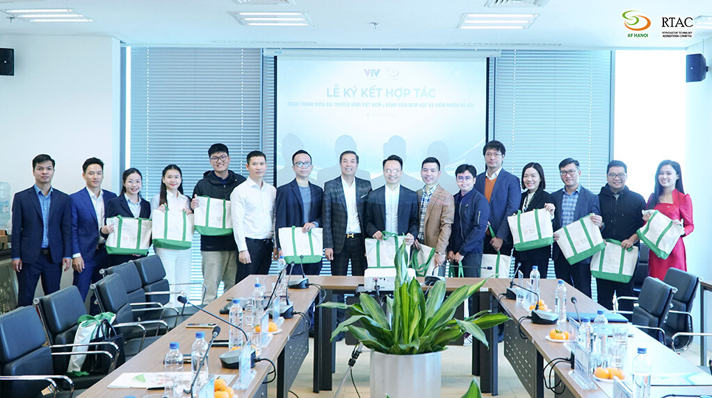 Đoàn Thanh Niên Đài Truyền Hình Việt Nam Và Bệnh Viện (8)