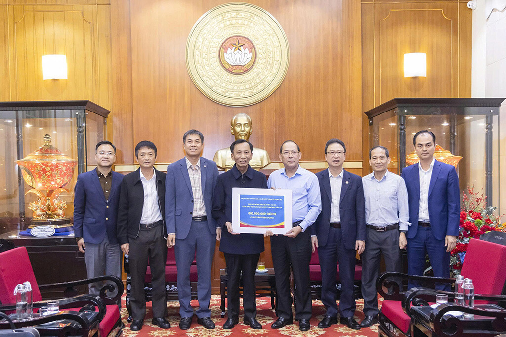 Hiệp Sĩ Đại Thánh Giá Lê Đức Thịnh Và đoàn Công Tác Bệnh Viện (1)